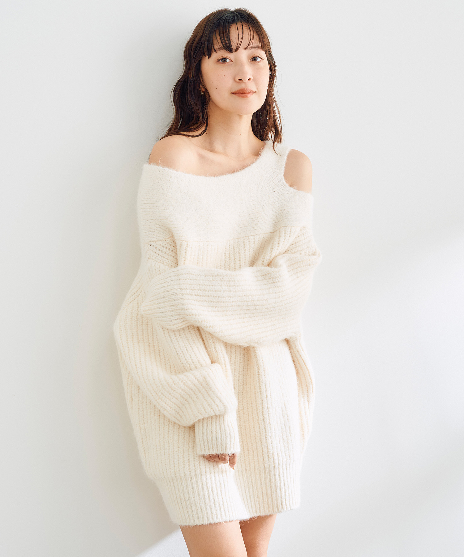 オフショルニットミニワンピース｜PETAL ONLINE（ペタルオンライン）