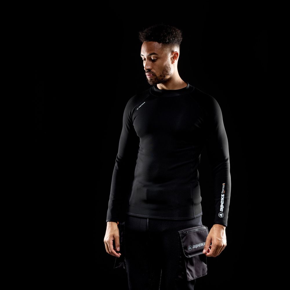 Thermiq Carbon: rashguard long sleeve men | Apeks®