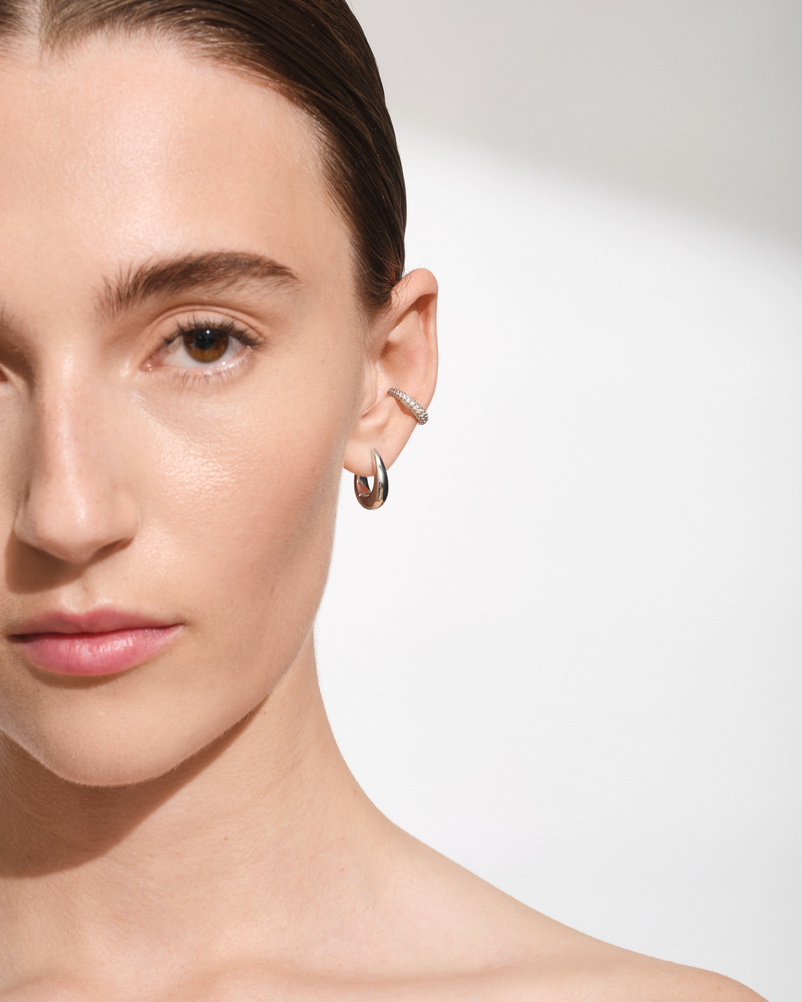 Liz Huggies Satin - Tom Wood Project Official Online Store