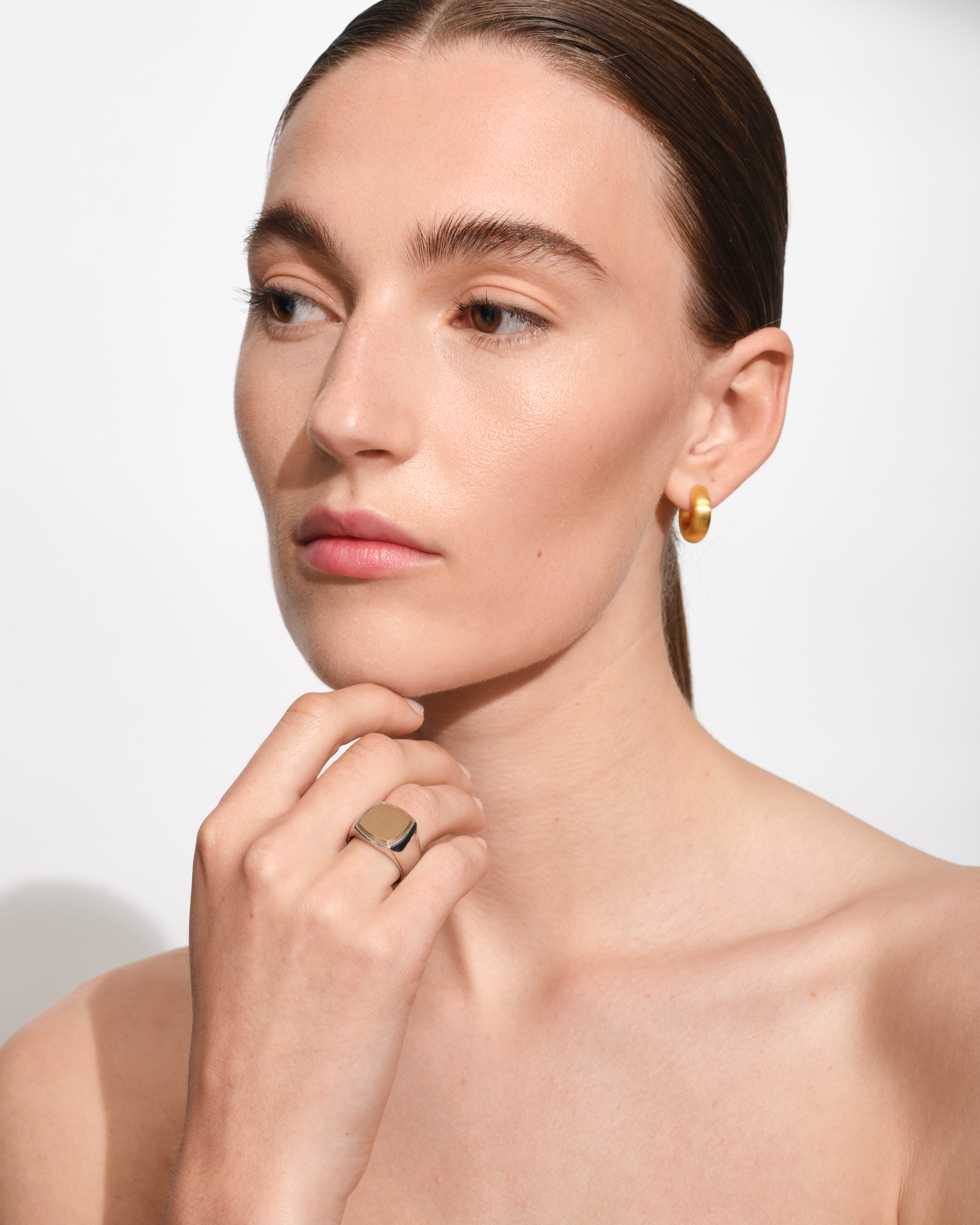 Chunky Hoops Satin Small Gold - Tom Wood Project Official Online Store