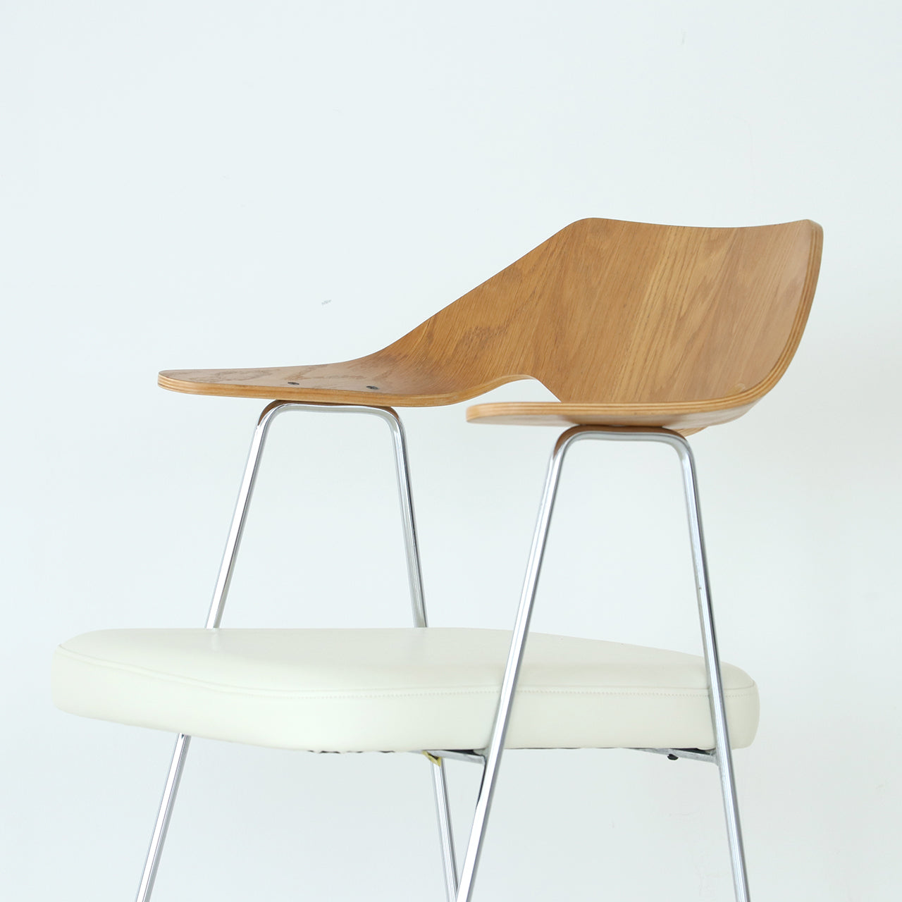 675 chair / Robin day – FILM