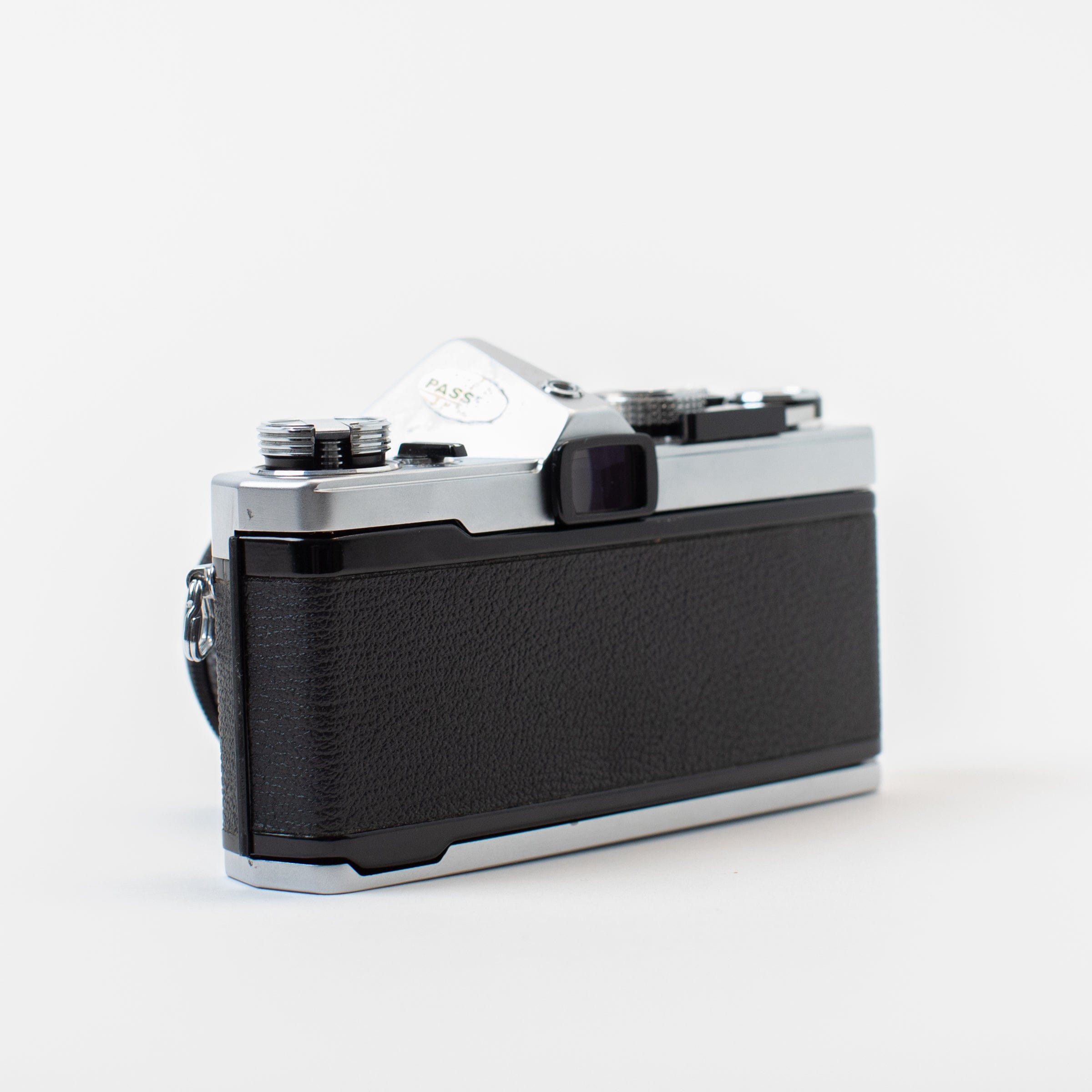 Olympus OM-1 with 50mm f/1.8 lens, recent CLA – Film Supply Club