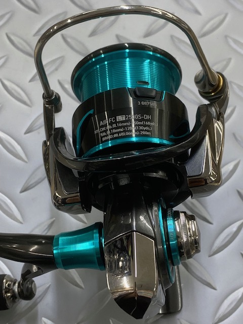 エメラルダス エアFC LT2500S-DH | FISHLAND