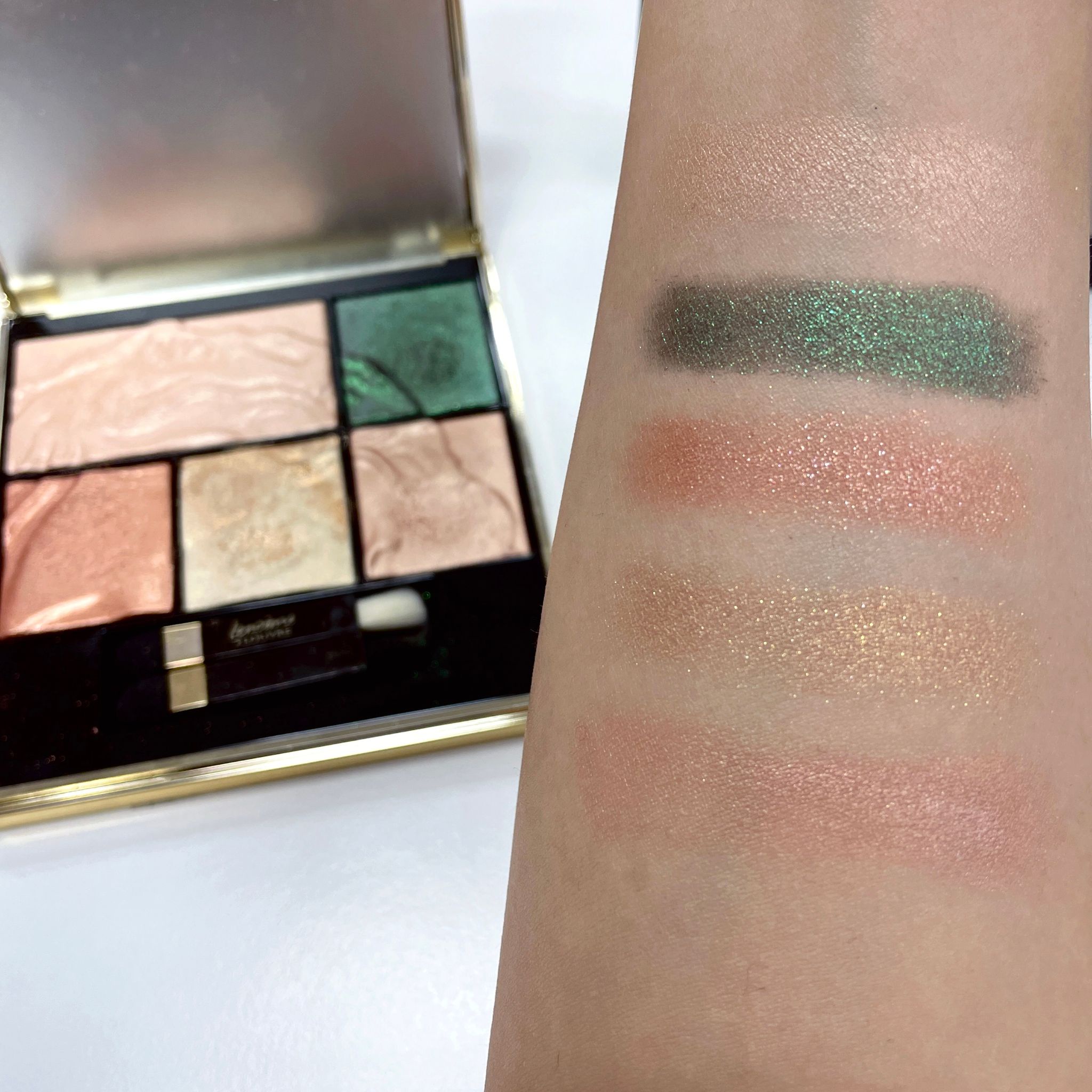 クリスマスコフレ続報①／エレガントなルーヴル美術館コラボ限定