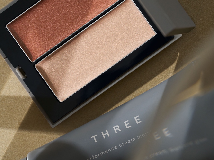 ベストセラー「シマリング グロー デュオ」発想の、1ステップ でツヤ肌