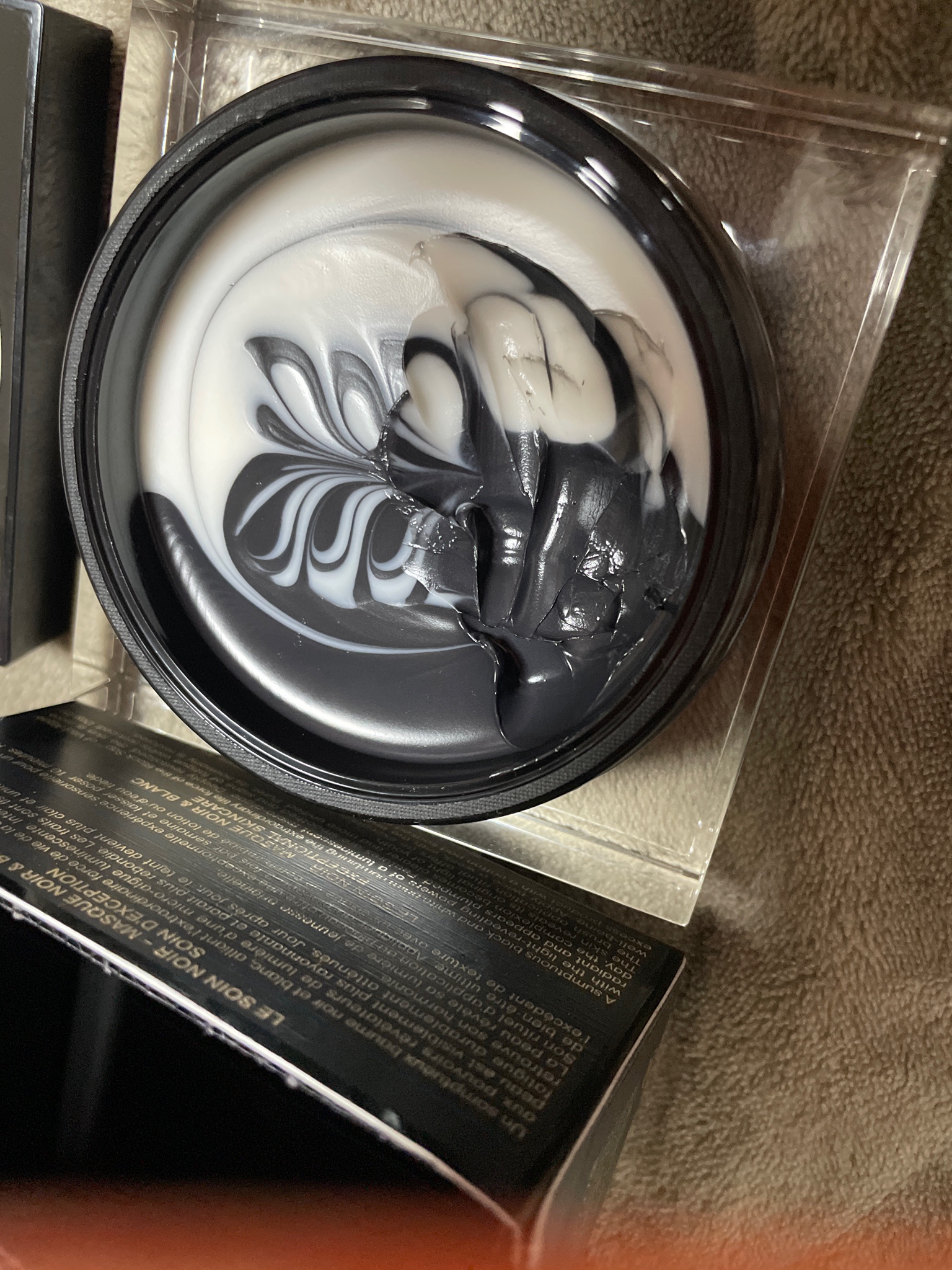 ジバンシイ / ソワン ノワール クレーム Nの公式商品情報｜美容