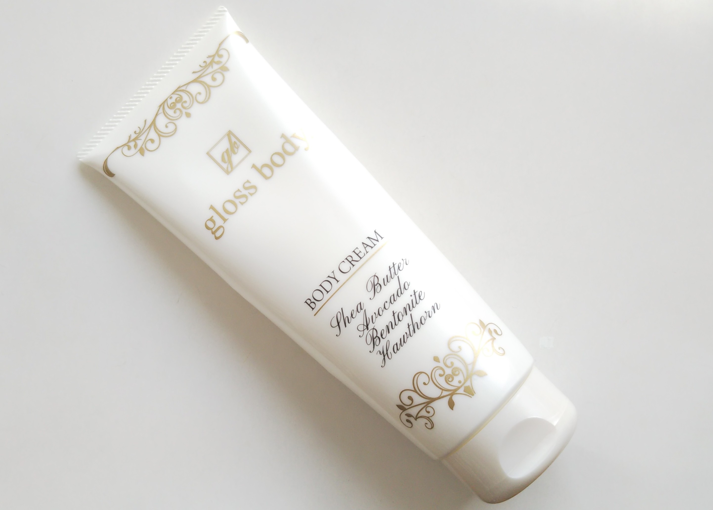 ボディクリーム gloss body. 230g 全ての女性につかって欲しい〝都合の