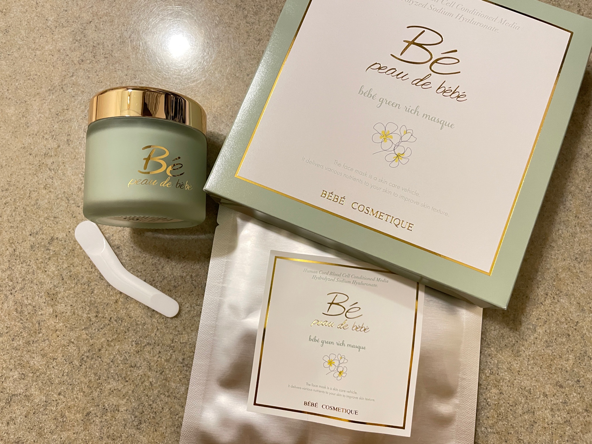 bebe 板野友美 グリーンリッチエマルジョン bebe 板野友美 グリーン