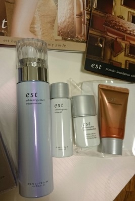 エスト / ホワイトニングエフェクト マイクロムースの公式商品情報