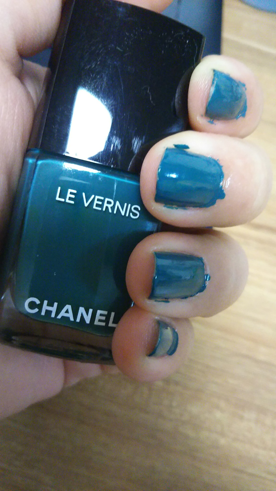 シャネル / ヴェルニ ロング トゥニュ 755 ハーモニーの公式商品情報