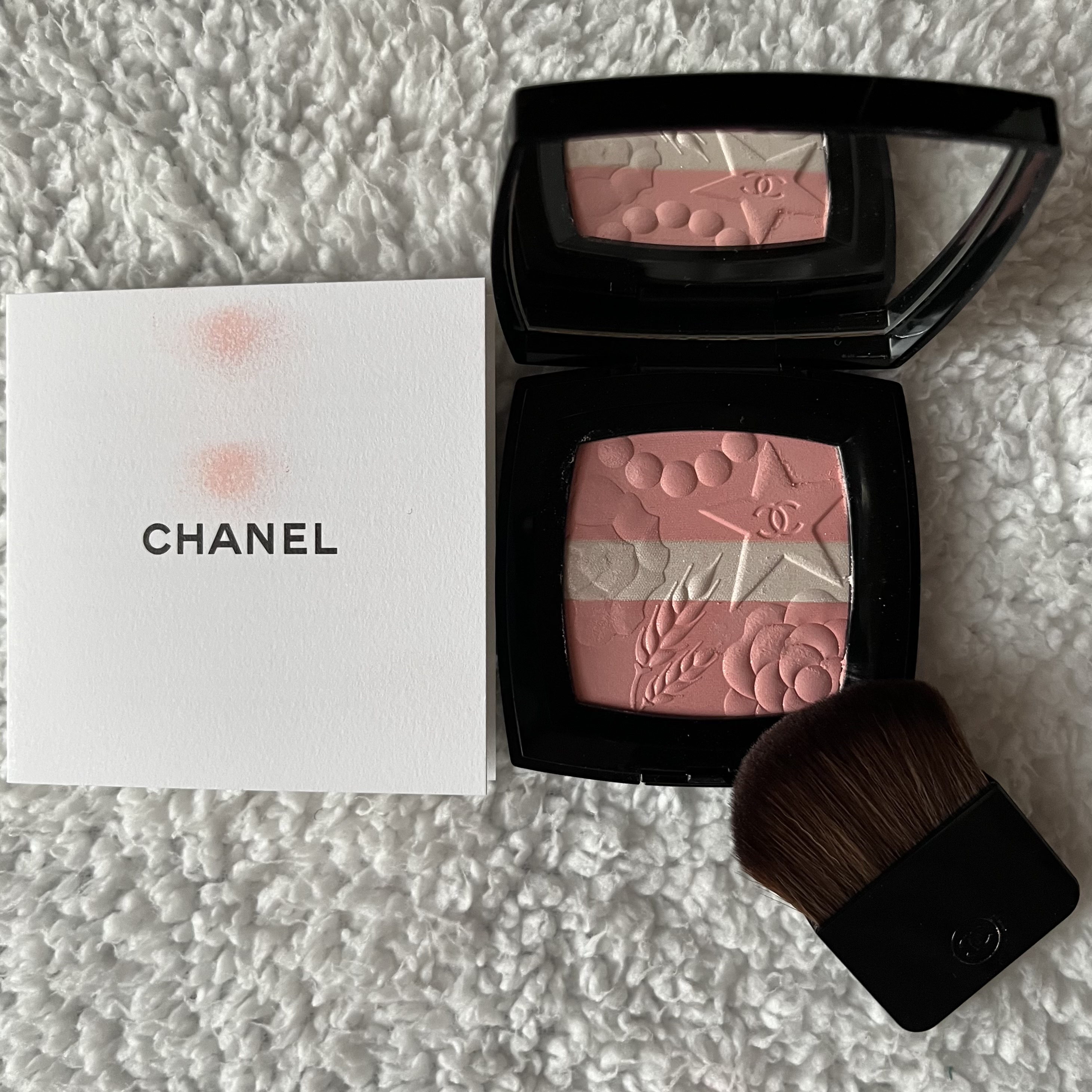 シャネル / レ シーニュ ドゥ シャネルの公式商品情報｜美容・化粧品