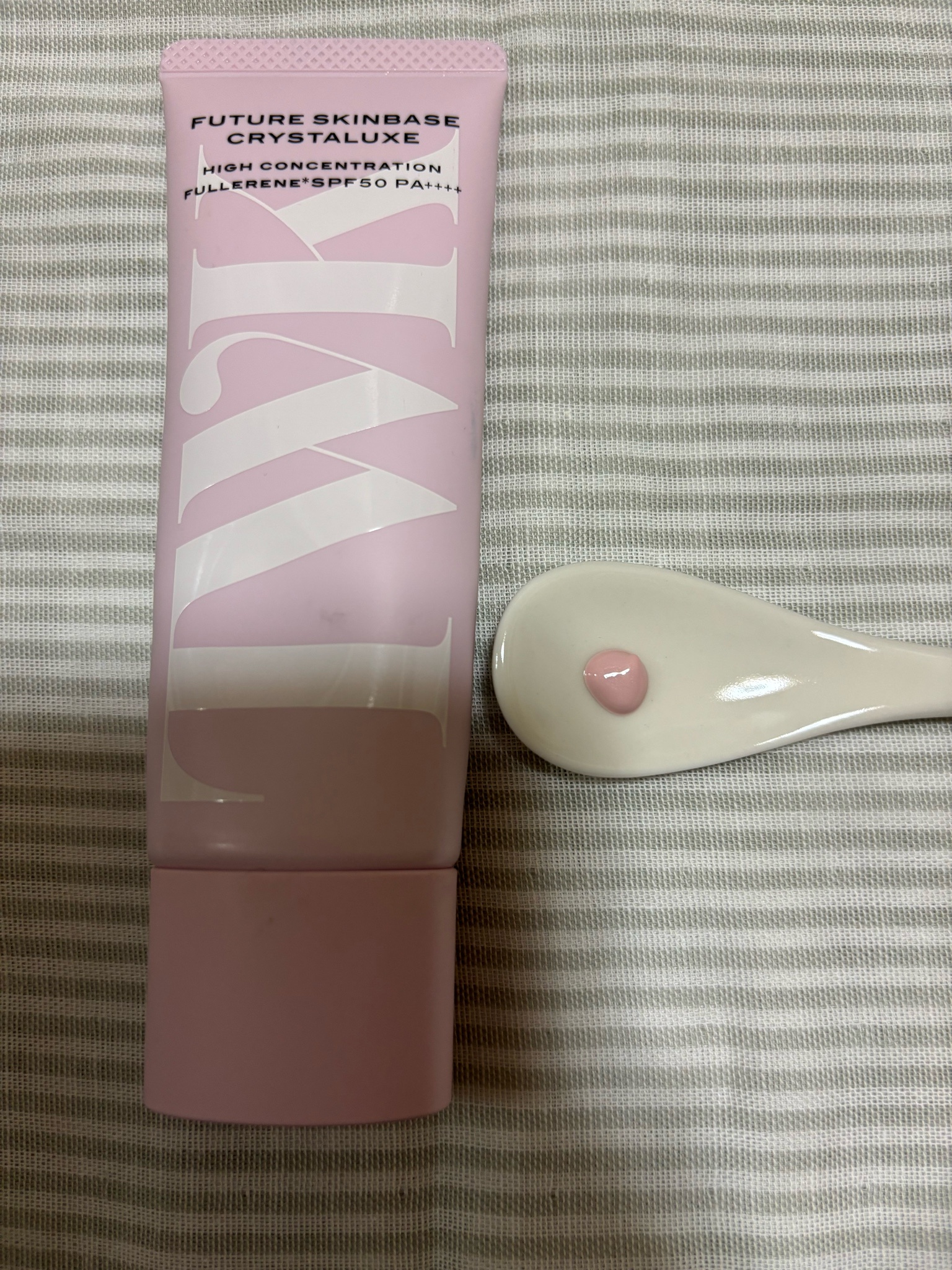 TWK / TWK フューチャースキンベース クリスタリュクスの公式商品情報