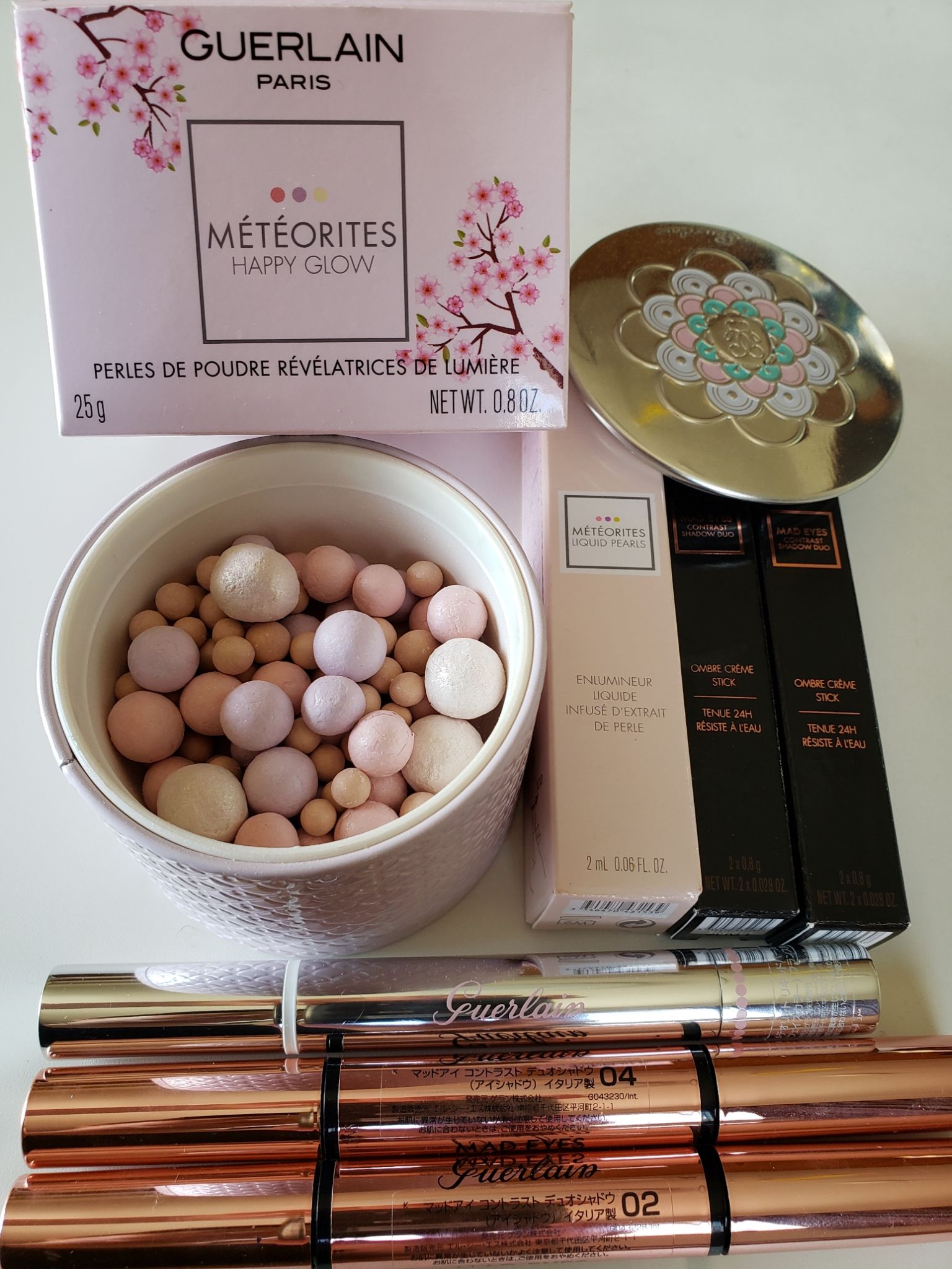 ゲラン / メテオリット ビーユ(旧) ハッピーグロウの公式商品情報