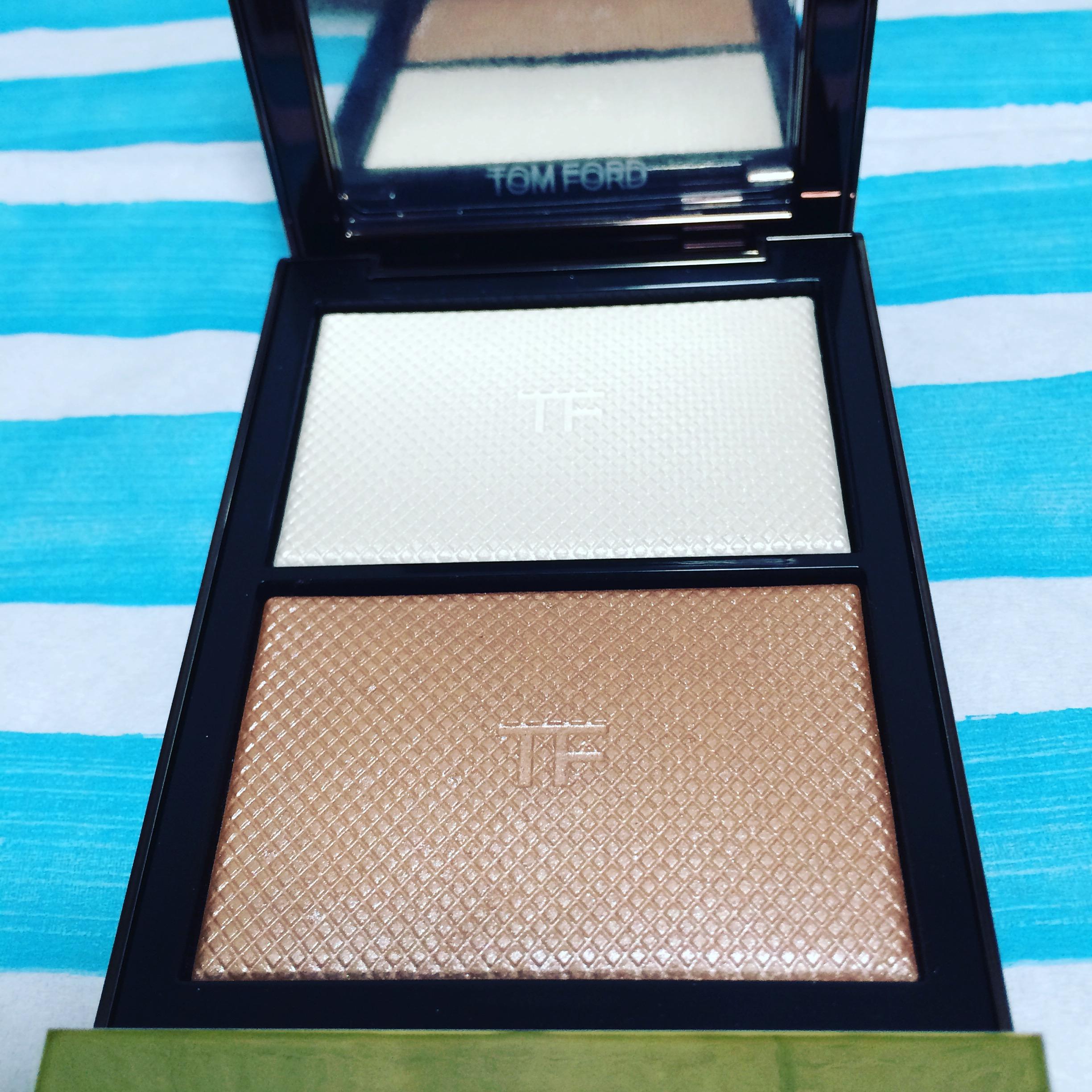 トム フォード ビューティ / スキン イルミネイティング パウダー