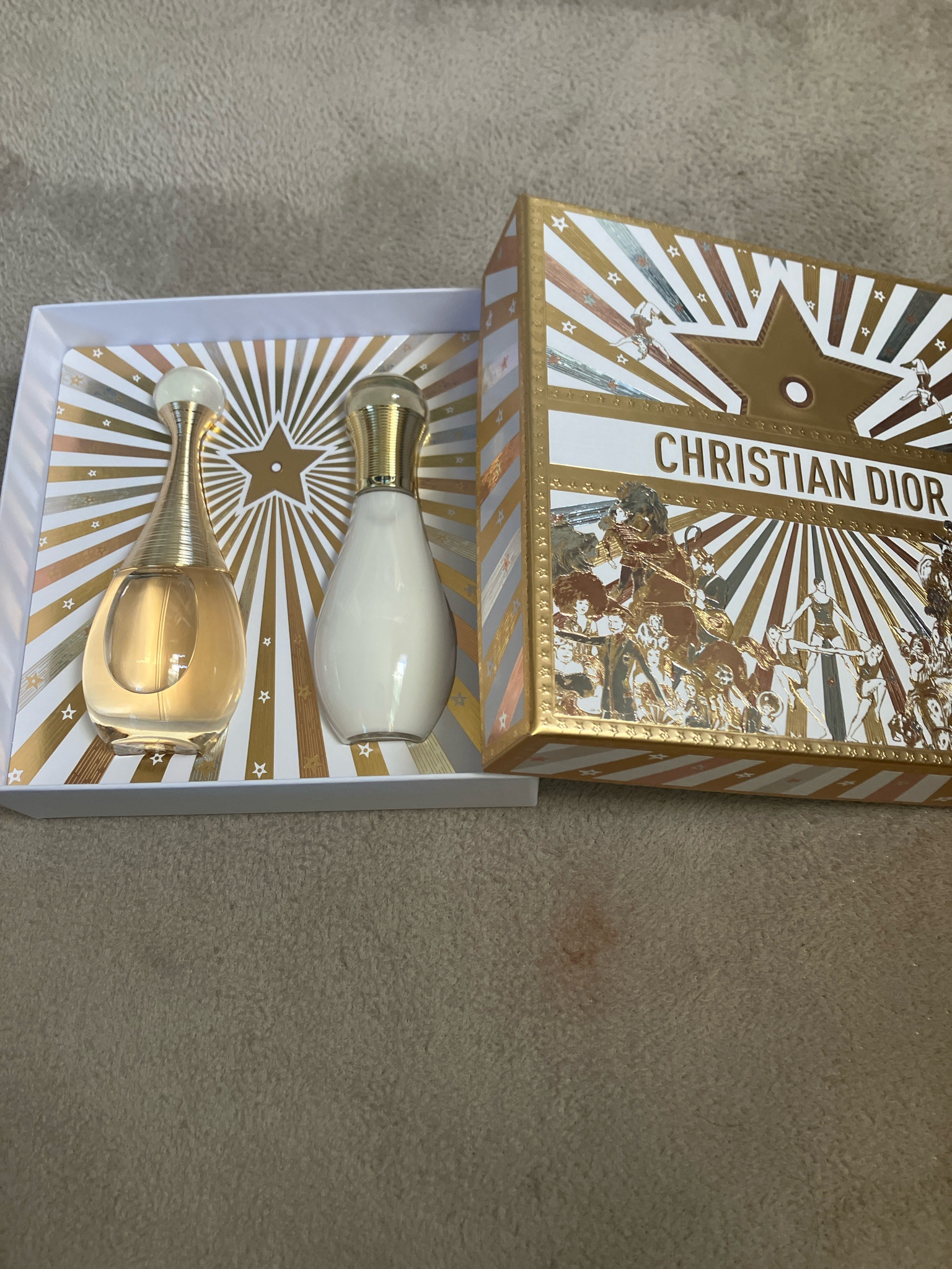 ディオール / ジャドール オードゥ パルファン コフレの公式商品情報