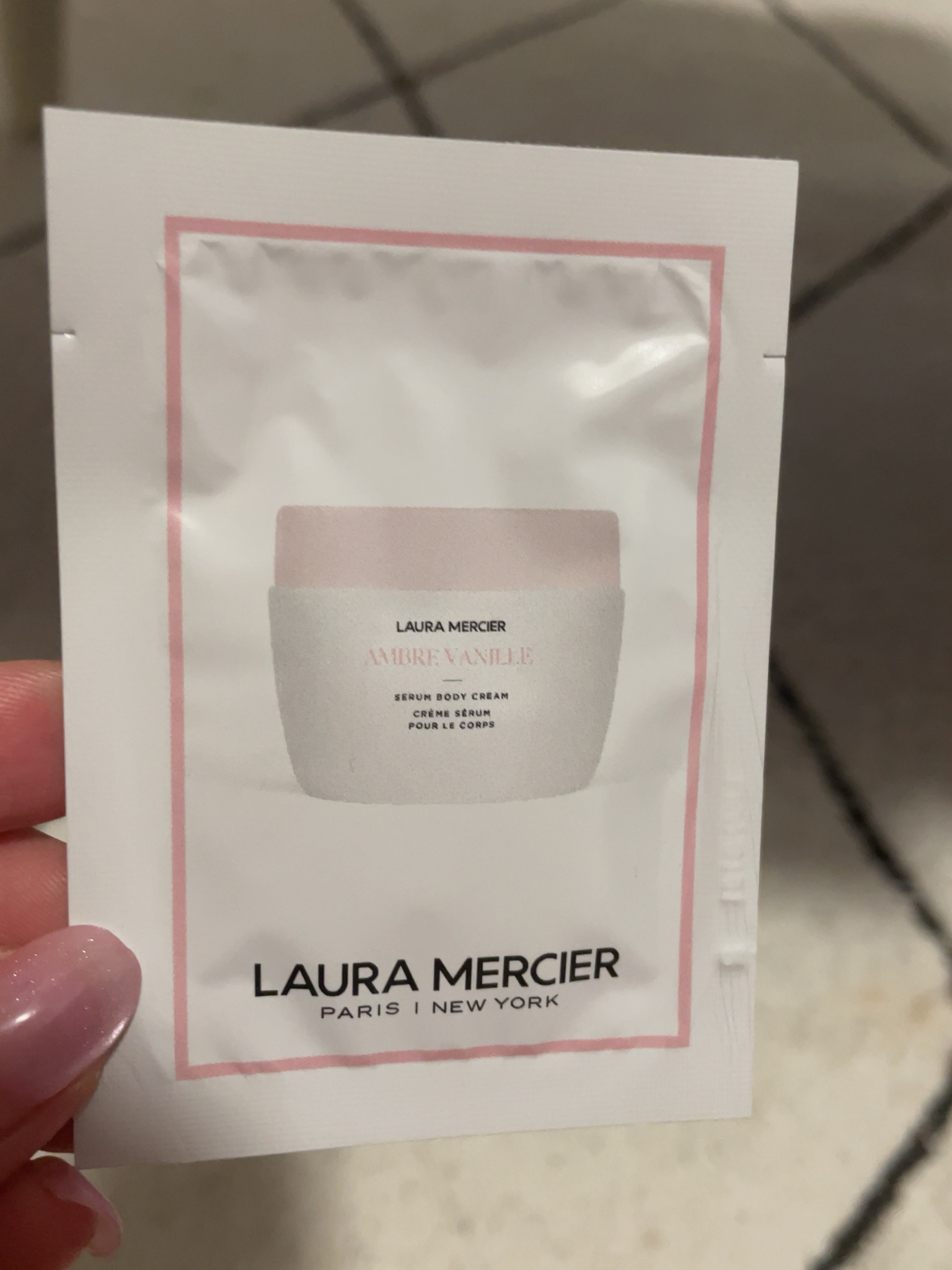 ローラ メルシエ / セラム ボディクリーム アンバーバニラの公式商品