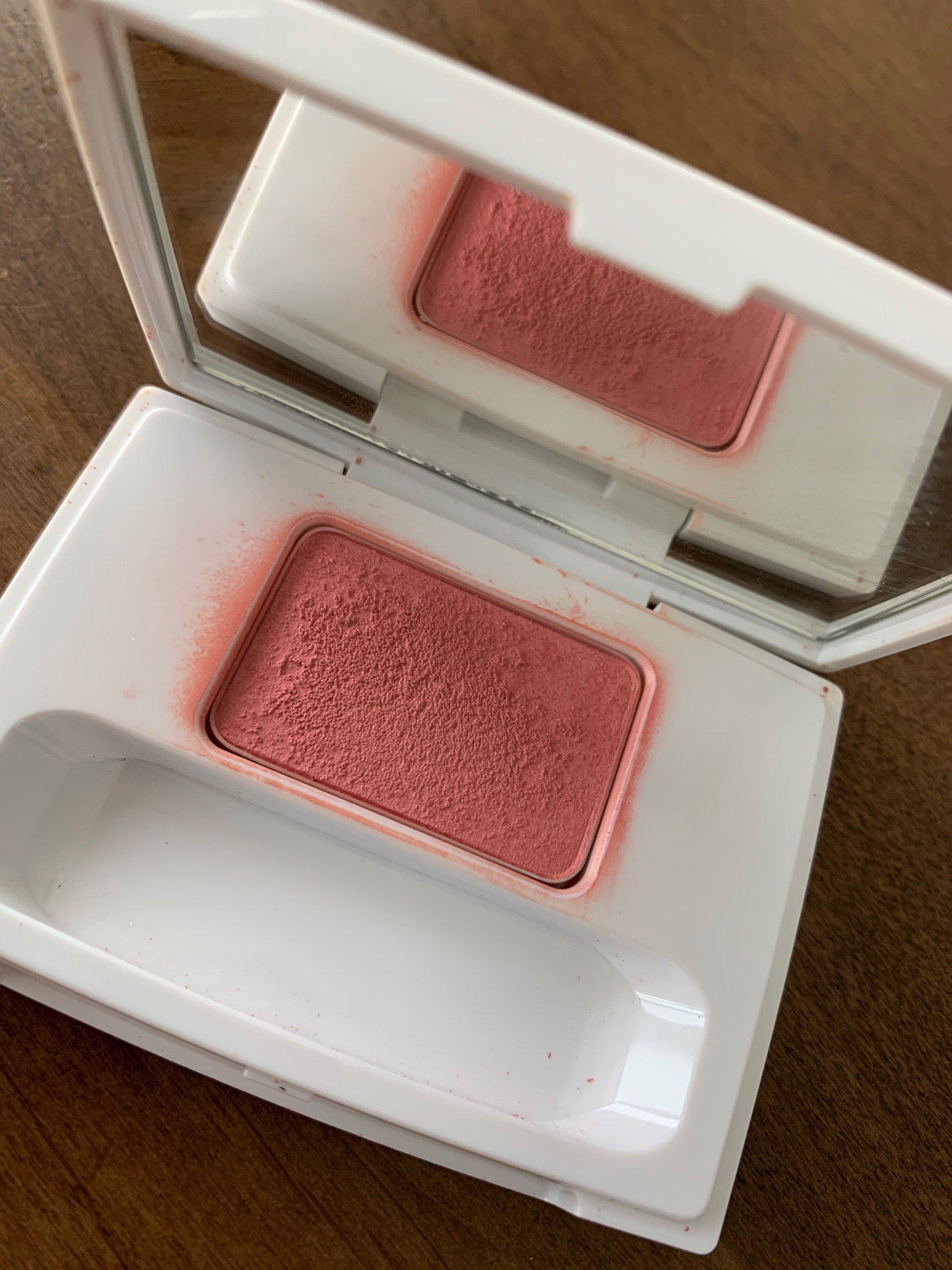 24h cosme / ブライトアップ ミネラルチークUVの公式商品情報｜美容