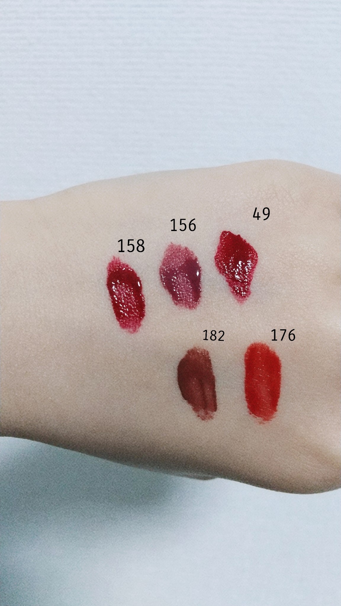 シャネル / ル ルージュ デュオ ウルトラ トゥニュ 49 エヴァー レッド