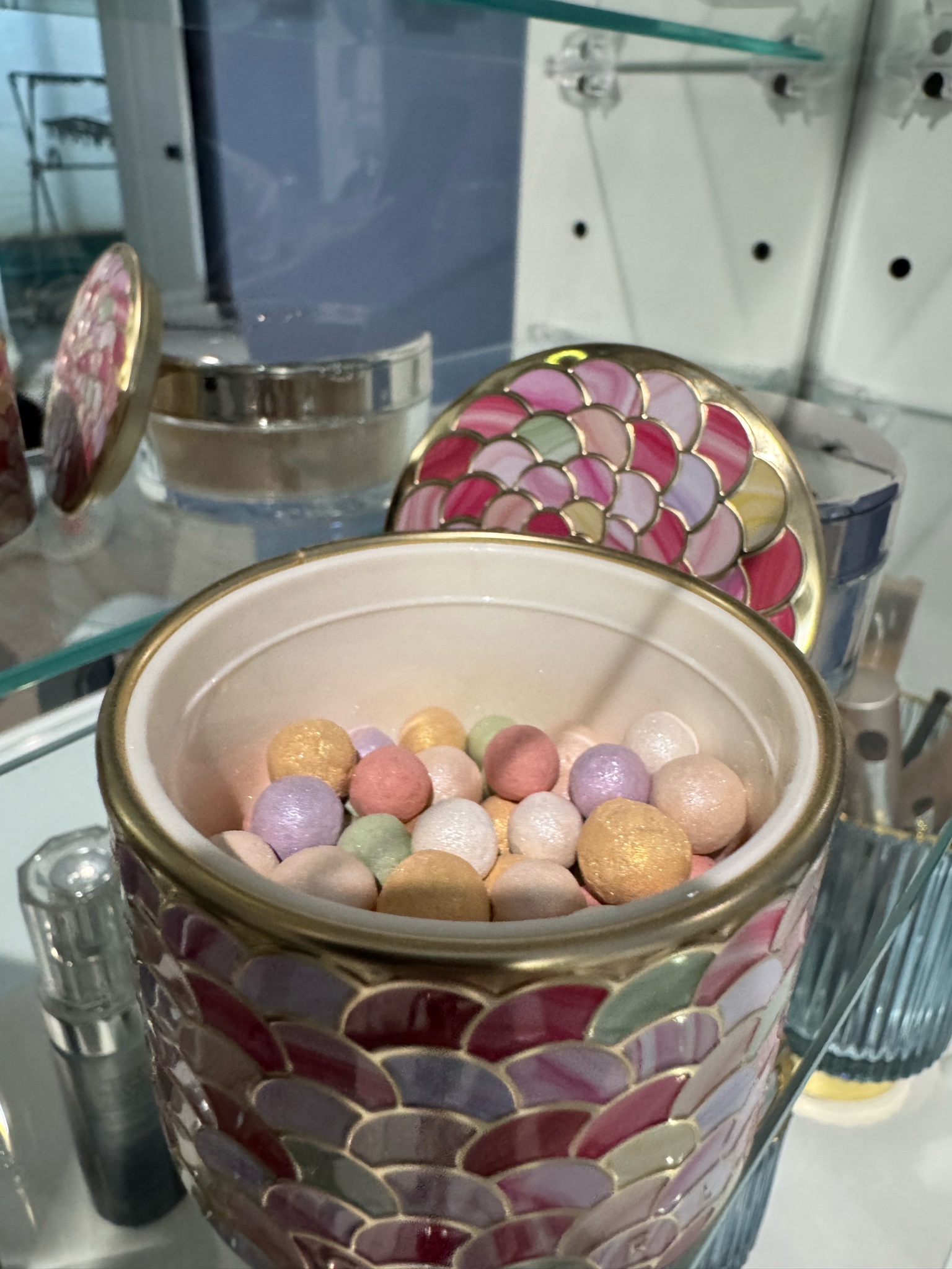 ゲラン / メテオリット ビーユ ミッドナイト グロウの公式商品情報