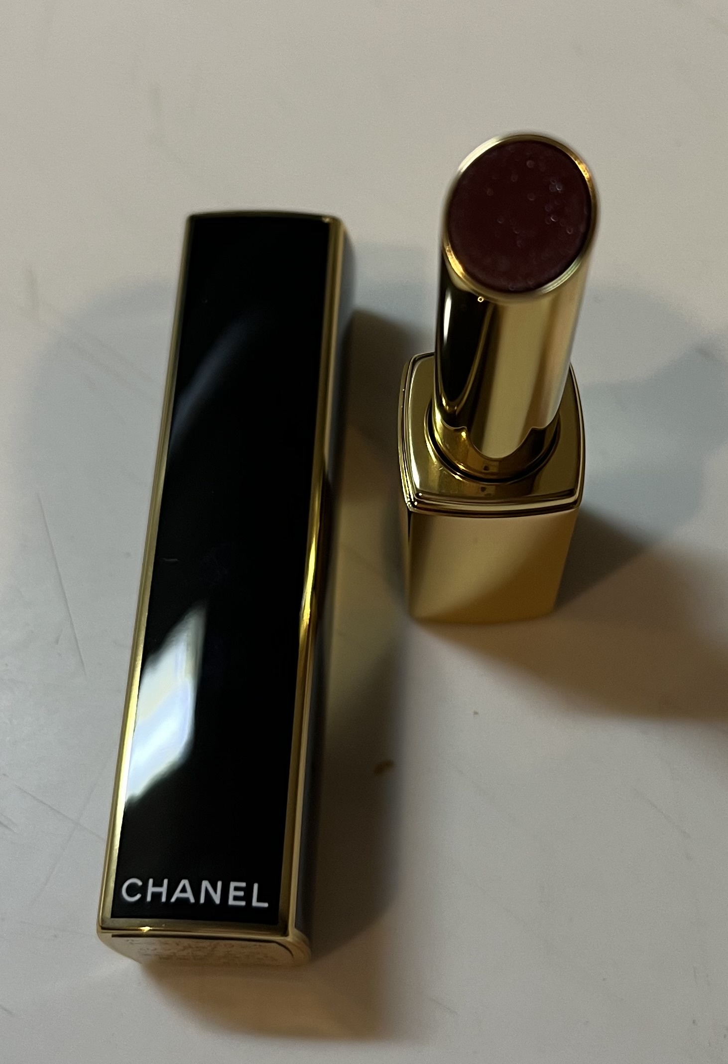 シャネル / ルージュ アリュール レクストレ 947 ニュイ プールプル