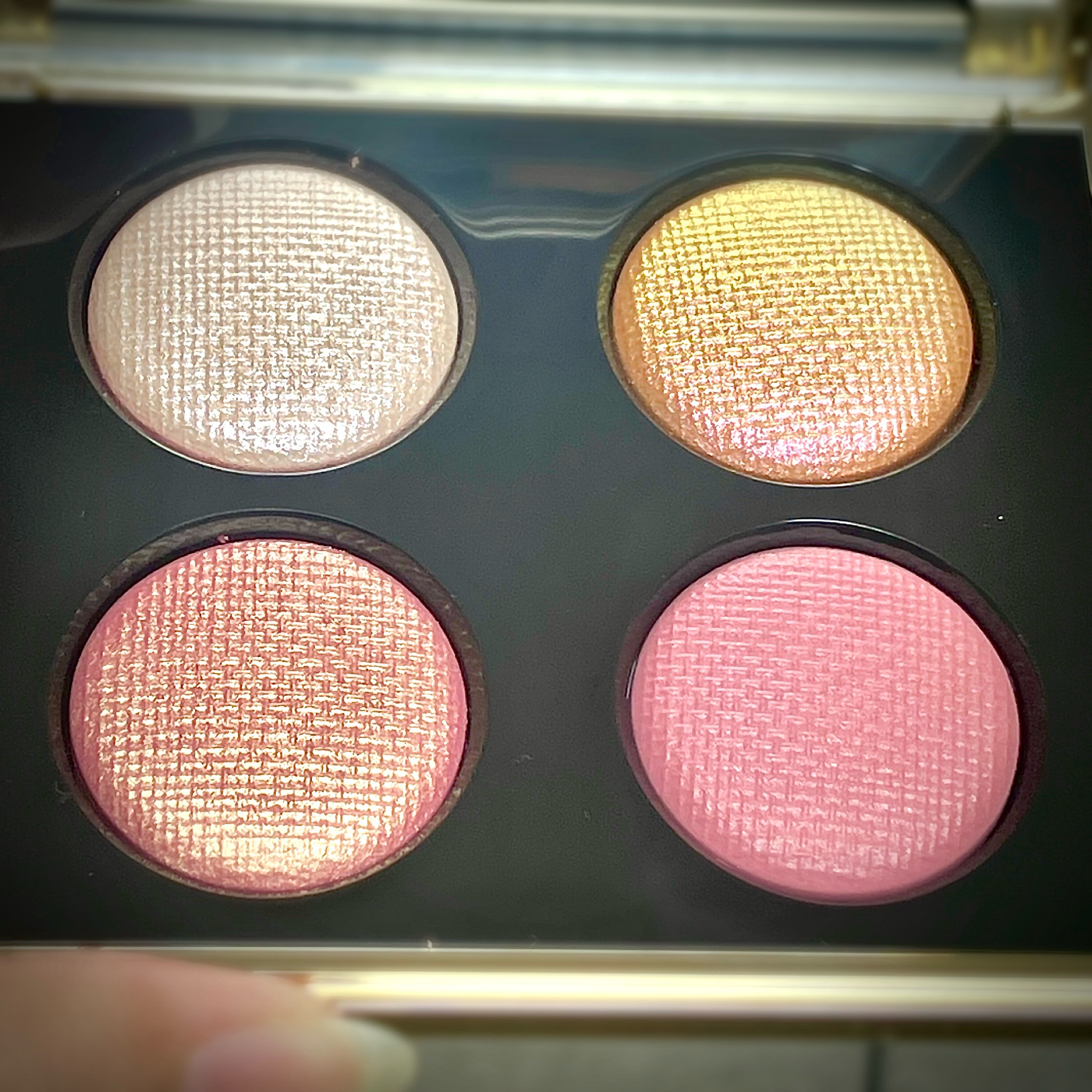 ボビイ ブラウン / ミルキー ウェイ リュクス アイシャドウ クォード