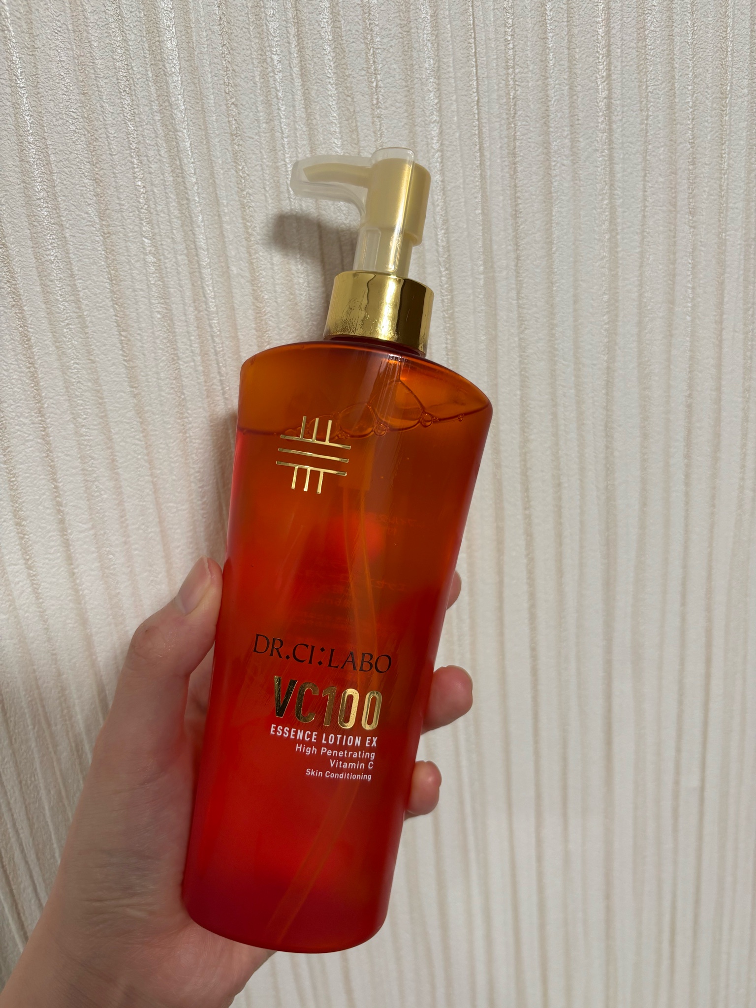 ドクターシーラボ / VC100エッセンスローションEX 285mLポンプの公式