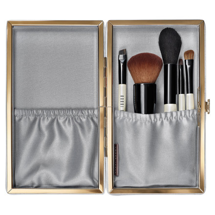 ボビイ ブラウン / トラベル ブラシ セットの公式商品情報｜美容