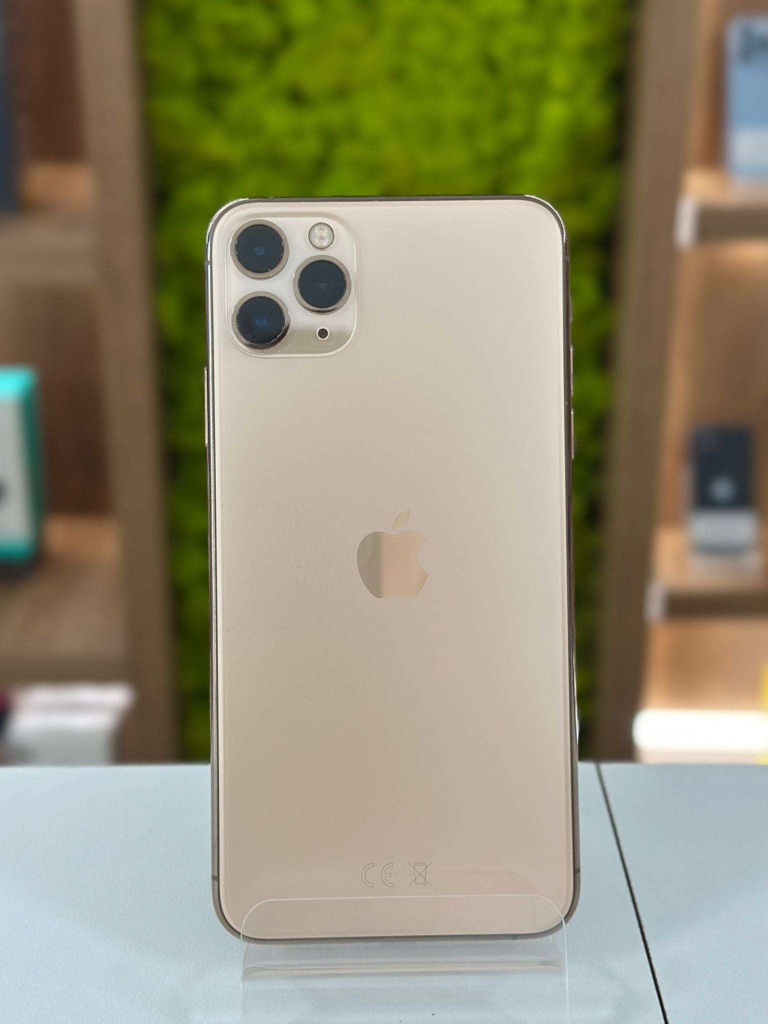 iPhone 11 Pro Max, 64GB, Baterie 81%, Gold