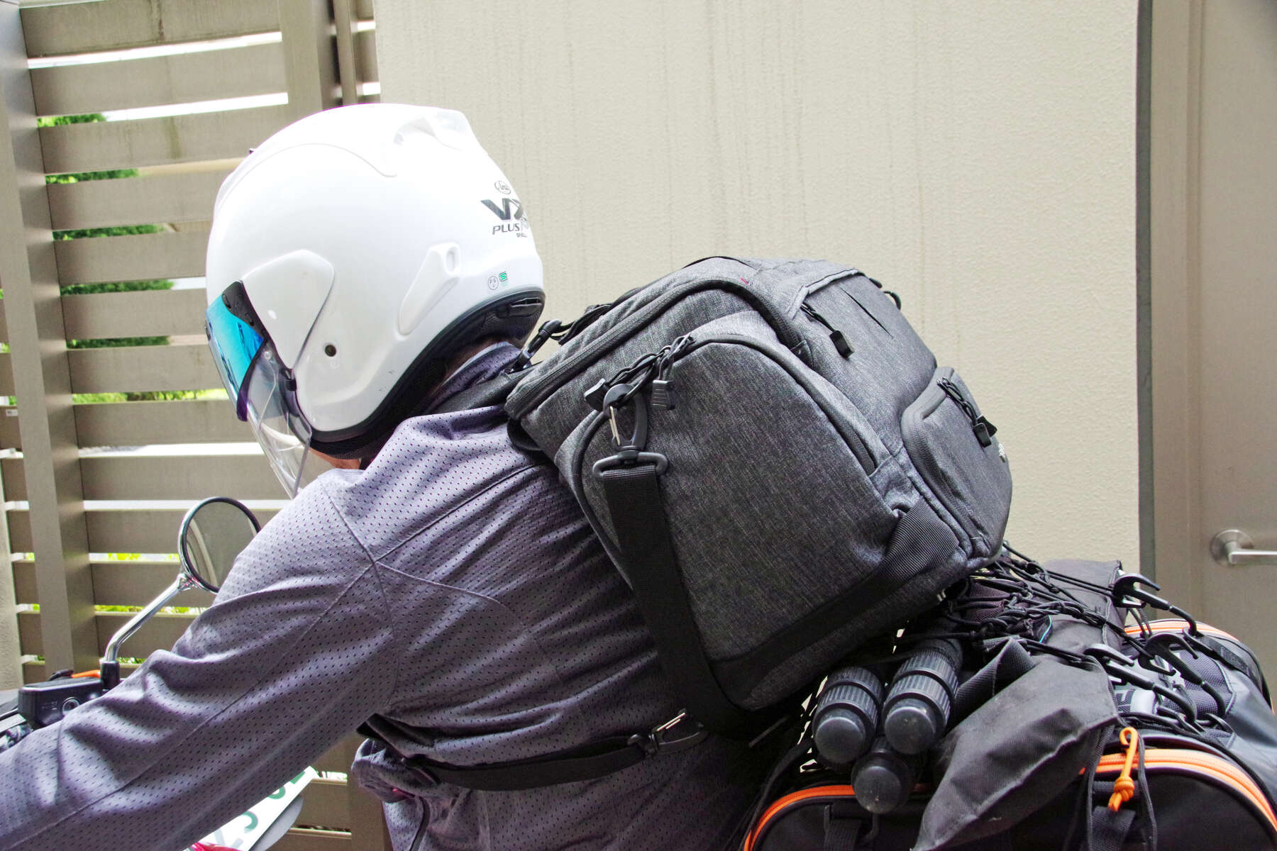 キャンプツーリングにオススメのカメラバッグを見つけた！ - ForR