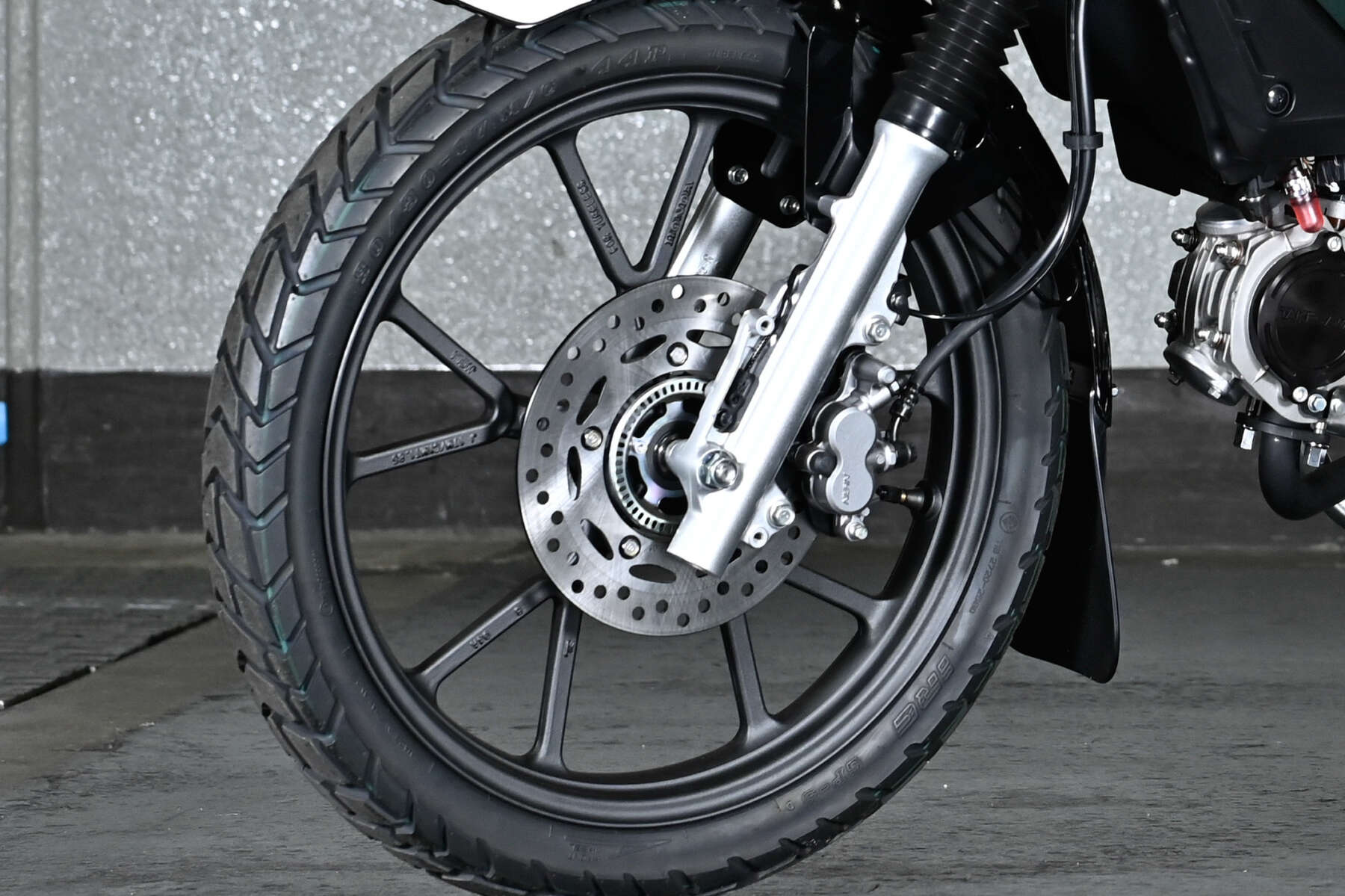 新型スーパーカブ110とクロスカブ110が、ディスクブレーキとキャスト