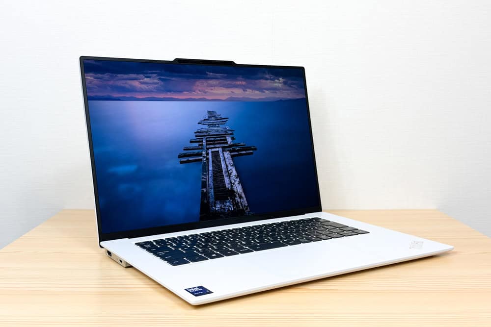 Lenovo ThinkPad X9 15 Gen 1 Aura Edition(15.3型 Intel)の実機