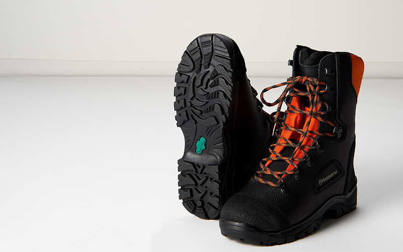 ベテランフォレスターが徹底比較！ 現場目線で語るアイテム試着