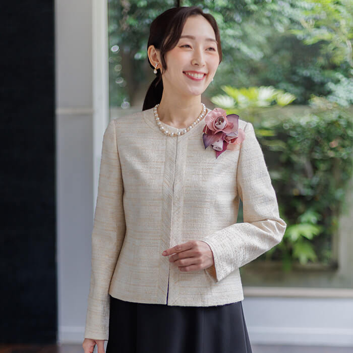 多彩色のお呼ばれジャケット 15号・ベージュ｜東京ソワール