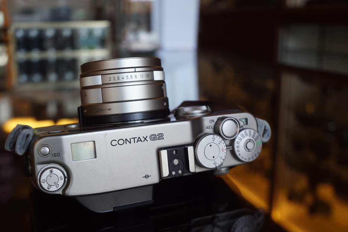 Contax G2 titanium + Carl Zeiss Planar 45mm F/2.8 T* lens