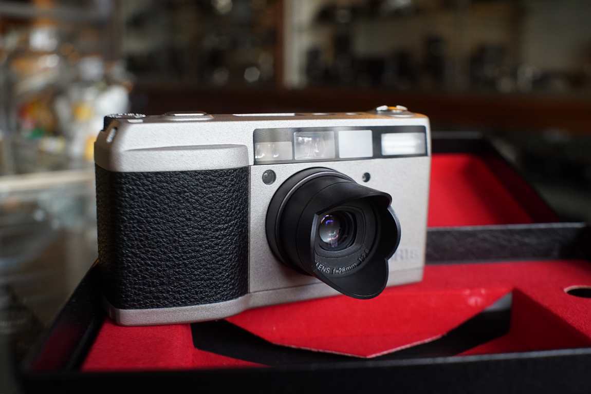Ricoh GR1s silver point and shoot, boxed - Fotohandel Delfshaven