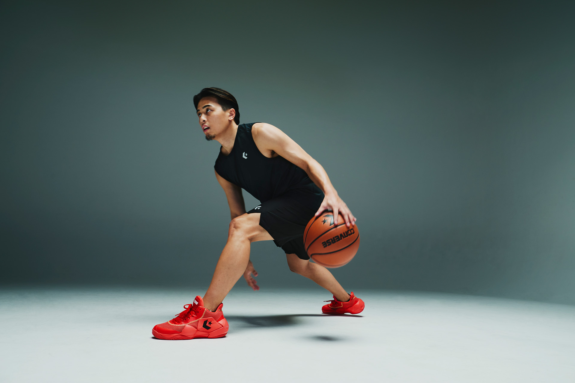 CONVERSE BASKETBALL」が本格始動し、富樫勇樹選手着用モデルを3月発売
