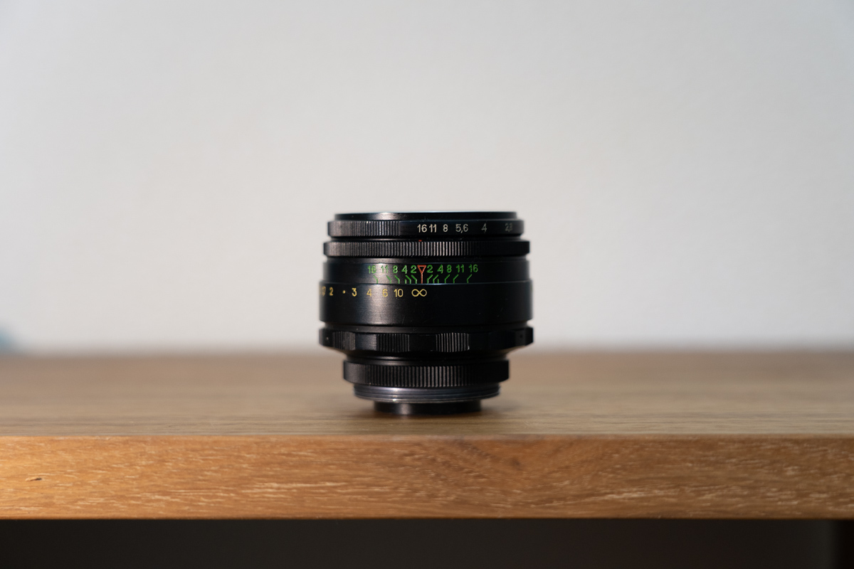 ぐるぐるボケを楽しむ安価なネタレンズ ヘリオスHelios-44-2 58mm F2