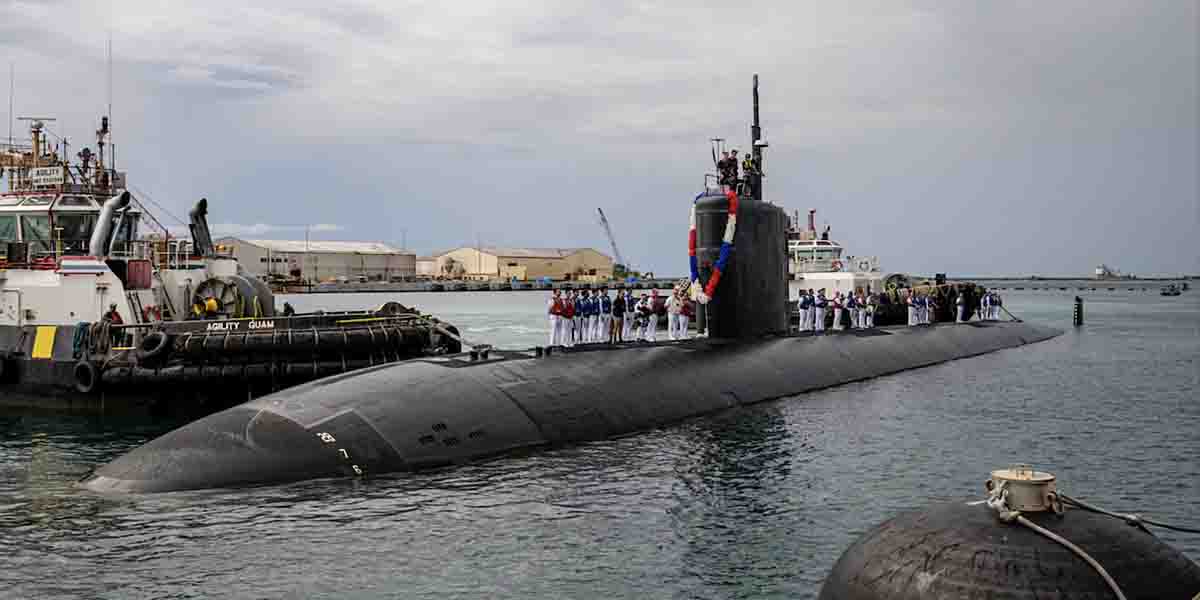 米ロサンゼルス級原子力潜水艦「アナポリス」、佐世保に入出港 11月21