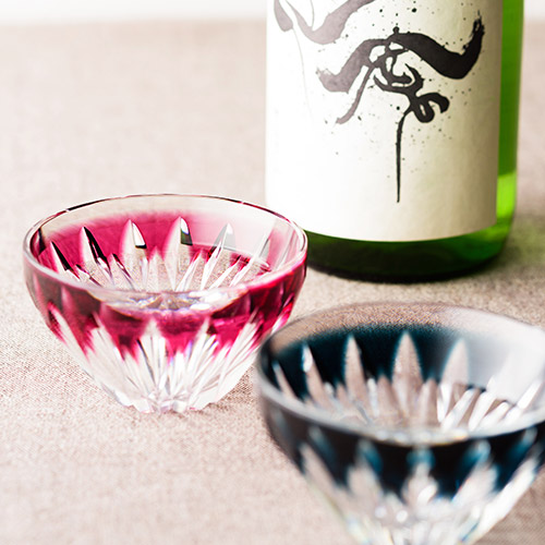 薩摩びーどろ工芸】薩摩切子 富士山盃「赤富士」 | 藤巻百貨店