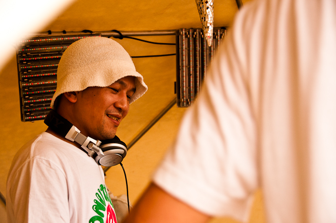 DONUTS DISCO DELUXE(ANI+ロボ宙+AFRA) | FUJIROCK EXPRESS'12｜フジ