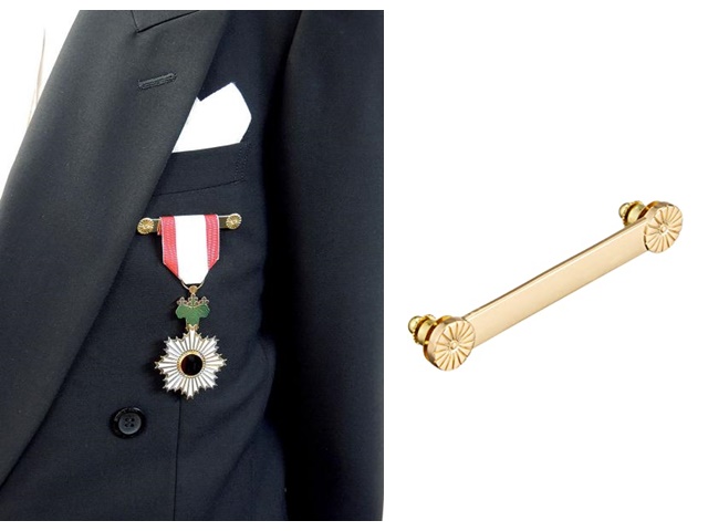 佩用金具の準備 - 【公式】三信株式会社（福岡市東区の叙勲・勲章