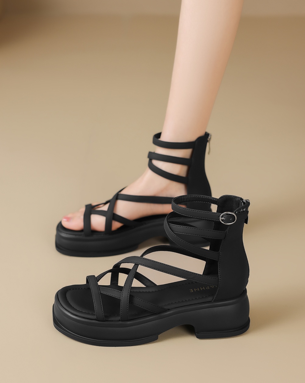 黒靴 クロスストラップ厚底サンダル サンダル|黒靴専門通販 クロクツ