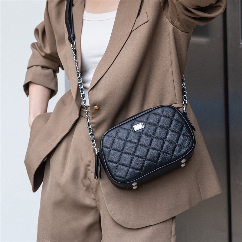 キルティングバッグ 本革キルティングチェーンショルダーバッグ