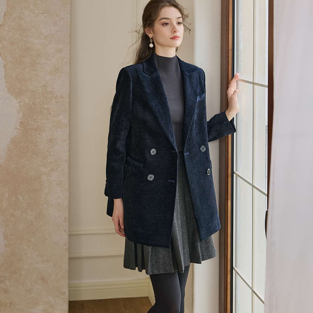 ネイビーコーデ 上質コーデュロイジャケットで叶える洗練スタイル