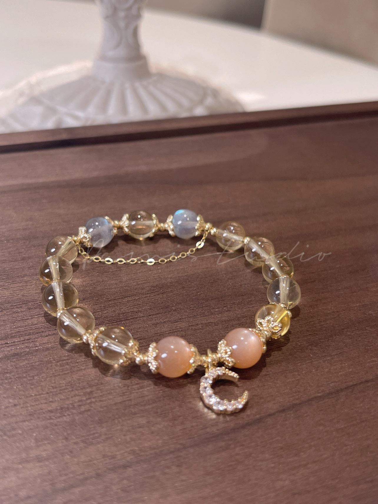 パワーストーンブレスレット 幸運を引き寄せる天然石の神秘