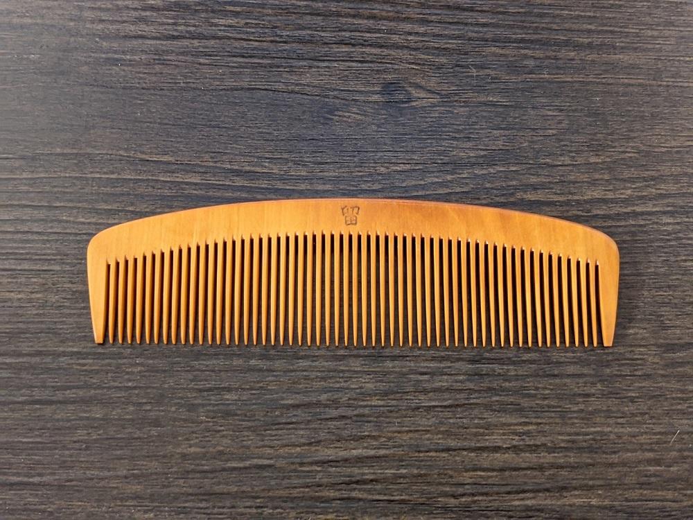 つげ櫛の櫛留商店 本つげ材とき櫛（中歯）袋付 ※約13cm | JTBの