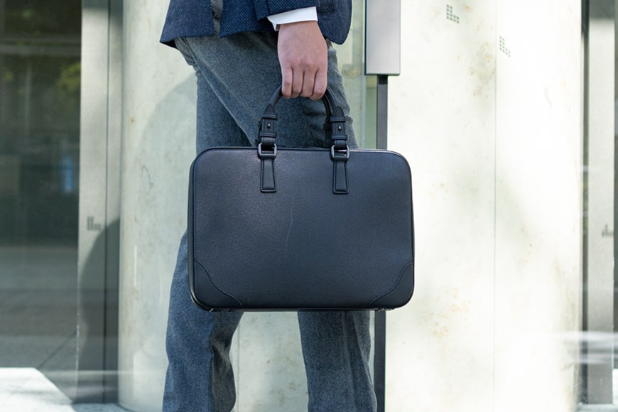 SOMES コンパクト ブリーフケース イノベーション （ブラック） IV-64