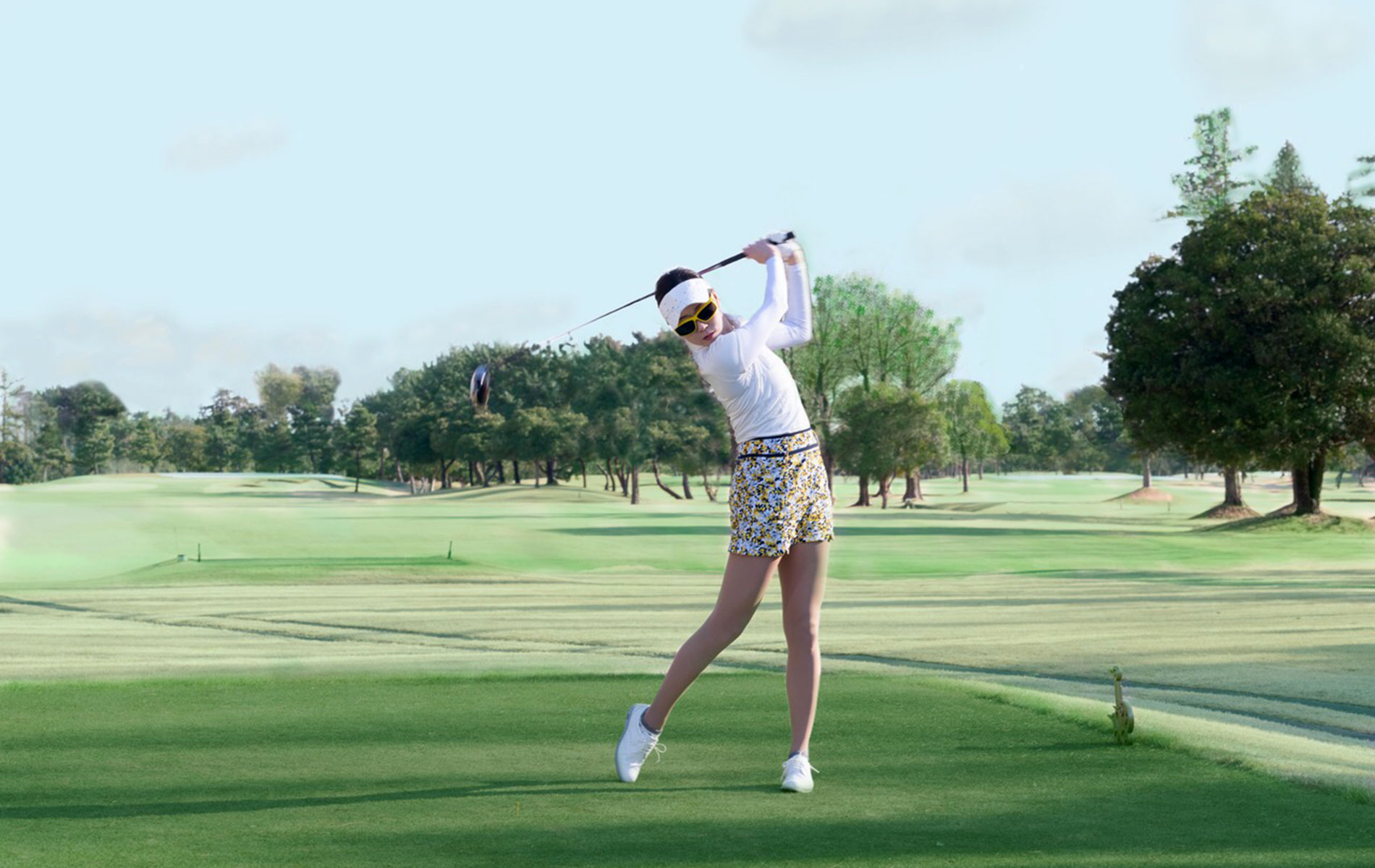 装着するだけでスイングの軸のブレが確認できる軸ブレ改善ゴルフメガネ