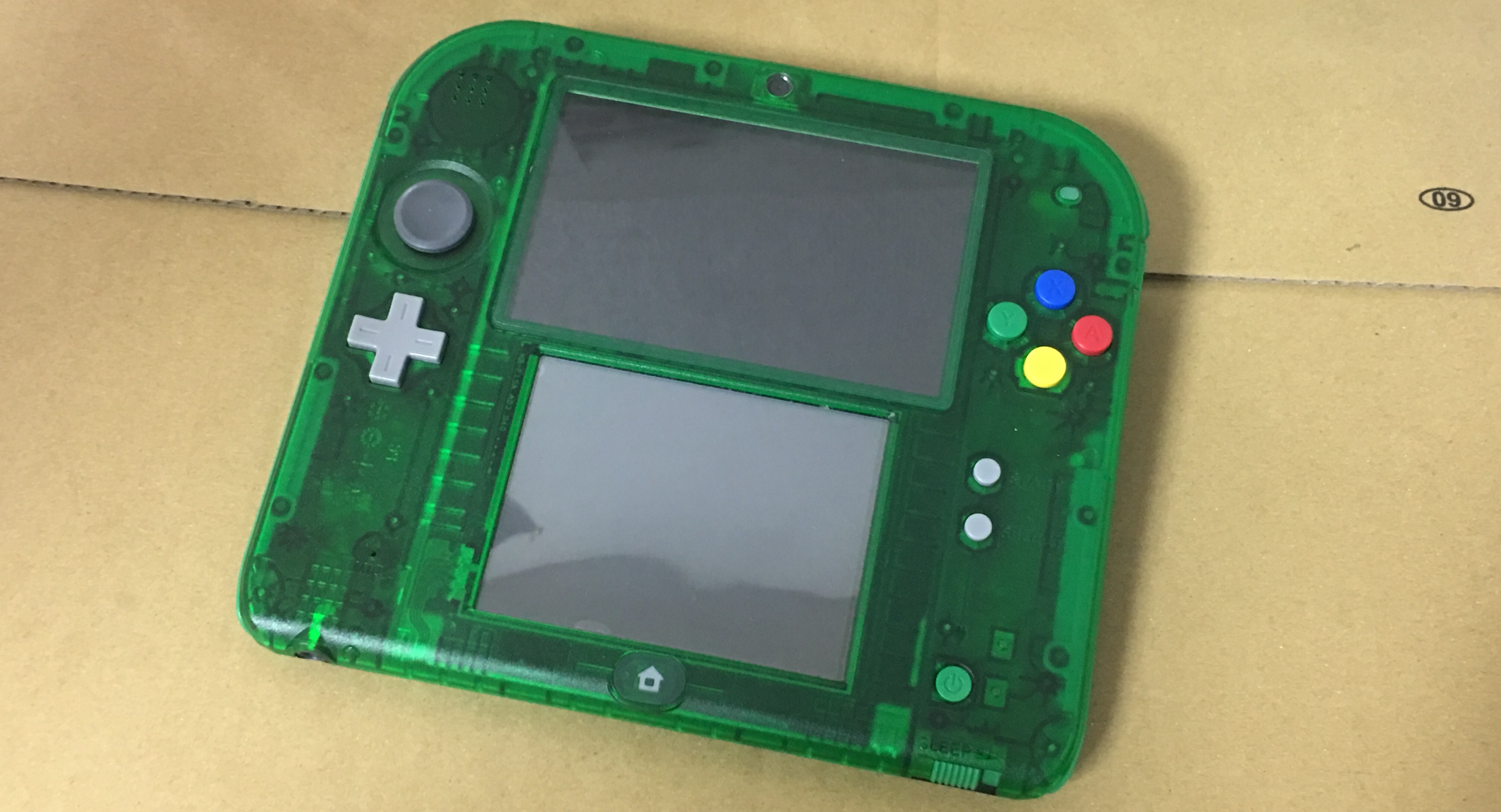 2DSに偽トロキャプチャーを取り付けるため、秋葉原のケイティに