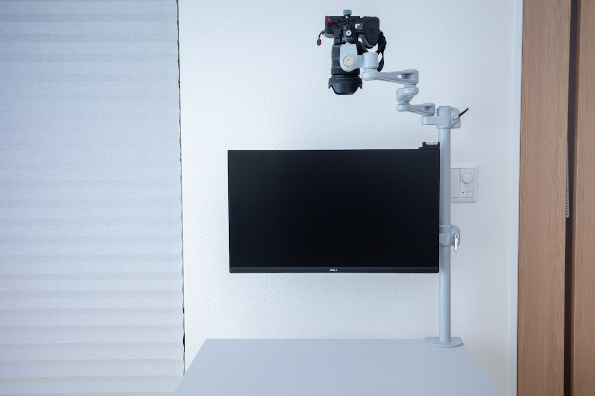 LINDYのモニターアームでつくる理想のデスク環境がこれだ！ | SPACE 80